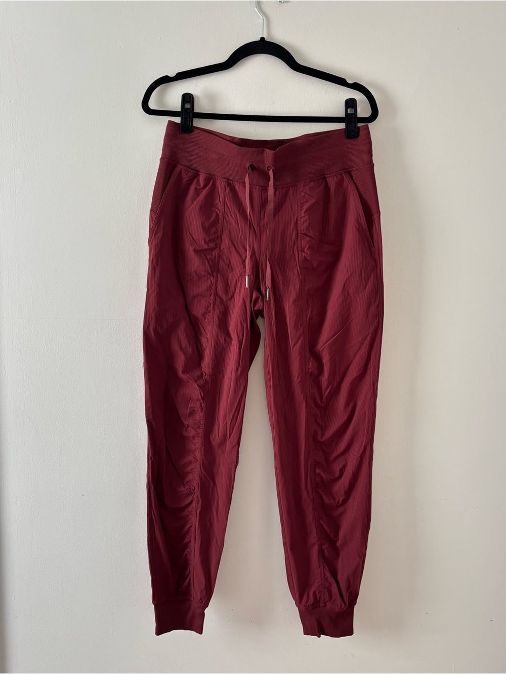 Lululemon Dance Studio Mid-Rise Jogger Red Merlot Pants Lightweight Swift Fabric - Picture 3 of 8